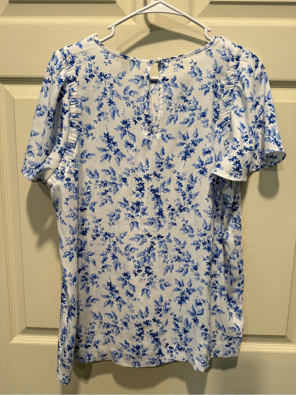 Ann Taylor White Blouse with Blue Floral Motif - Picture 3 of 3